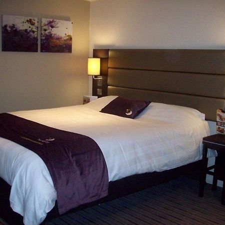 Premier Inn Milton Keynes South West Bagian luar foto