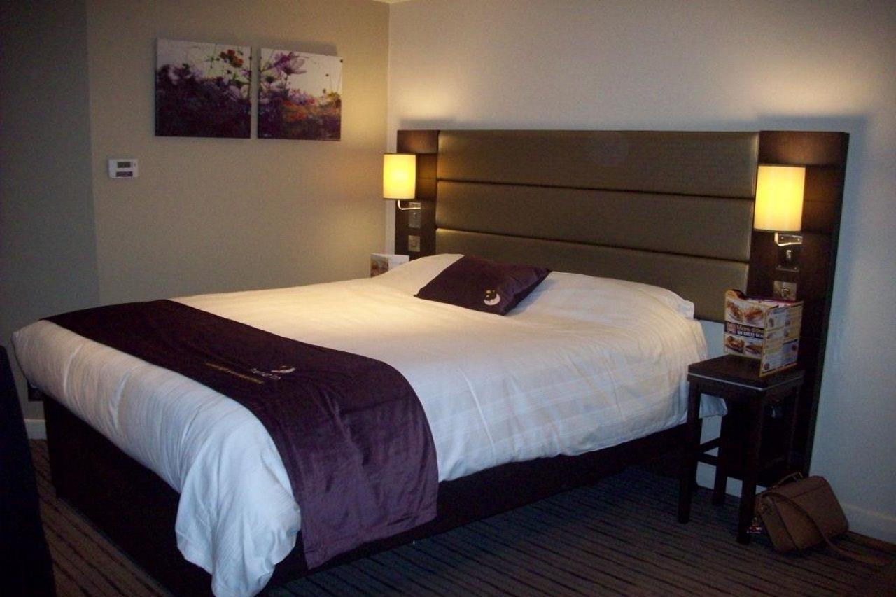 Premier Inn Milton Keynes South West Bagian luar foto