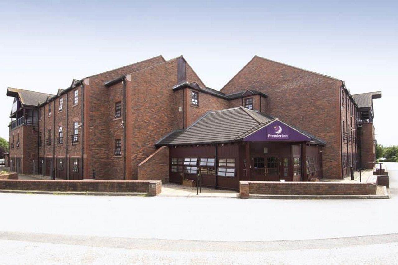 Premier Inn Milton Keynes South West Bagian luar foto